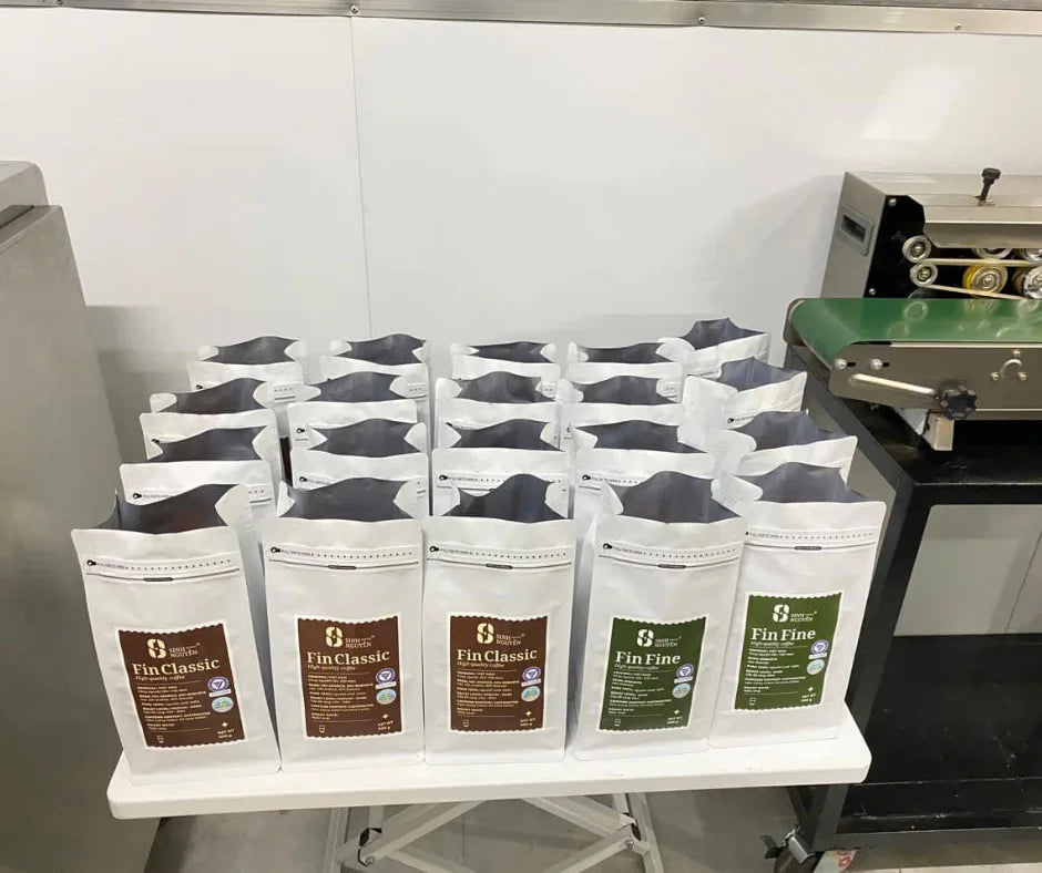 Vietnam Direct Supply Specialty Natural Arabica Coffee Beans Robusta Tasted Sweet Flavour Bulk Wholesale Export Bags for Health