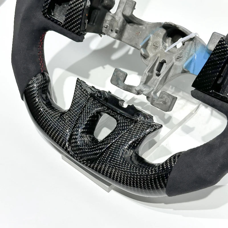 EU Warehouse Direct Shipping in Stock Flat-bottomed Sporty Glossy Carbon Fiber Suede Steering Wheel for Renault Megane 3 3RS