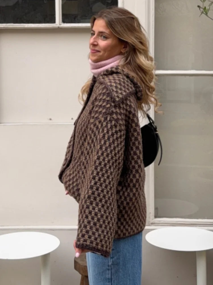 Fashion Lapel Plaid Knit Cardigan Women Loose Single Breasted Pocket Warm Jackets 2025 Autumn Winter Chic Lady Knitwear New Coat