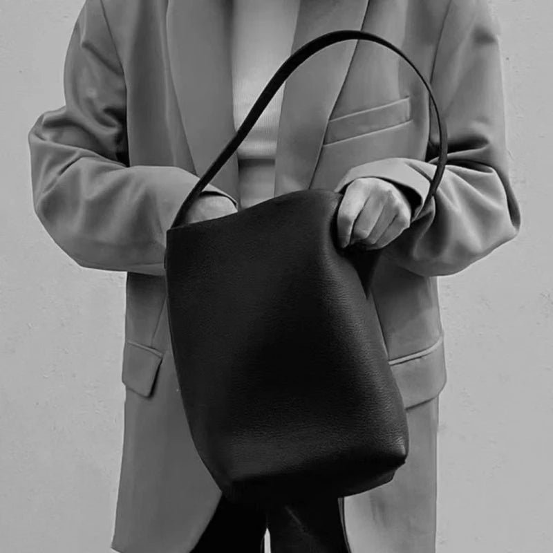 Minimalist Bucket Handbag Tote Bag PU Leather Commuter Shoulder Bag Large Capacity Autumn Winter Fashion Simple Women's Bag