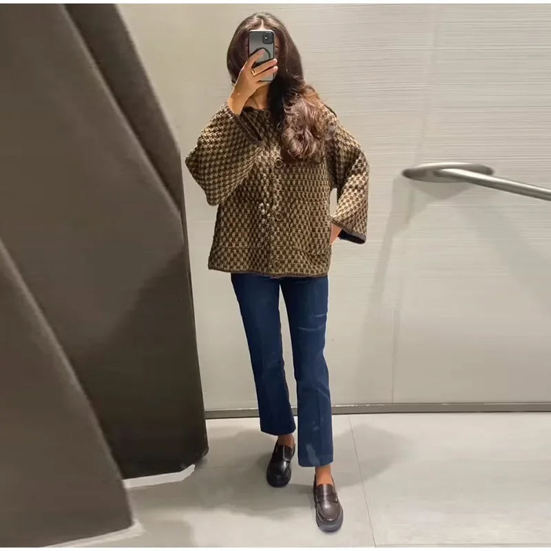 Fashion Lapel Plaid Knit Cardigan Women Loose Single Breasted Pocket Warm Jackets 2025 Autumn Winter Chic Lady Knitwear New Coat